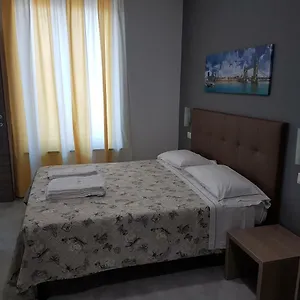 Hotel Oregon, Milán